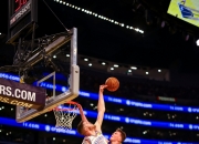 开云体育官方网站-包含争夺篮球胜利，球员全力以赴比赛的词条