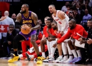 开云体育APP下载-火箭击败黄蜂，豪取四连胜