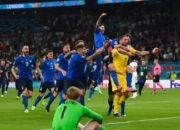 开云体育官网-包含意大利网球队鏖战英国网球队，西西帕斯制霸全场的词条