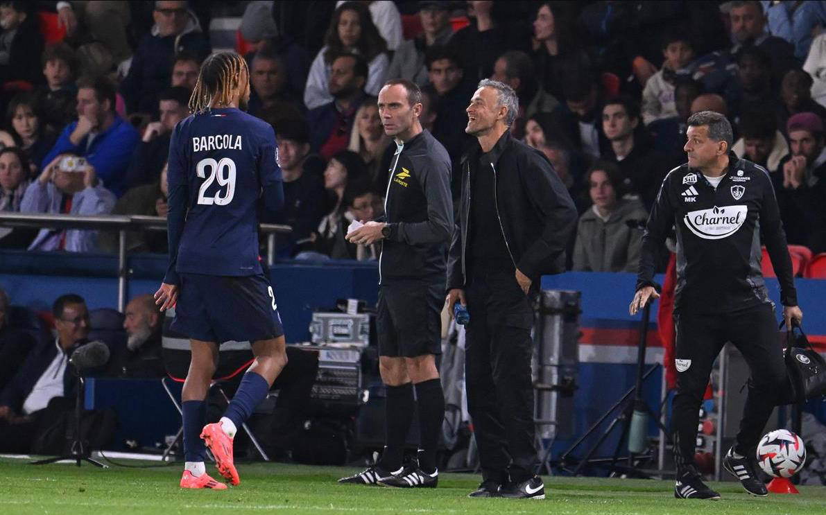 关于多特蒙德错失良机，陷入排名泥潭的信息