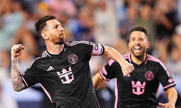 梅西踏出阴影重回赛场打破僵局 梅西踏出阴影重回赛场打破僵局