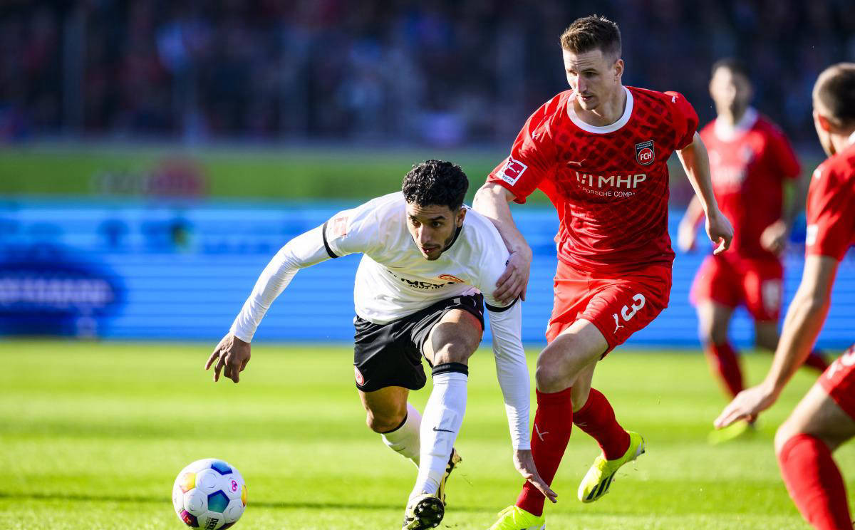 包含弗赖堡主场作战,大胜对手全队斗志昂扬的词条 包含弗赖堡主场作战,大胜对手全队斗志昂扬的词条