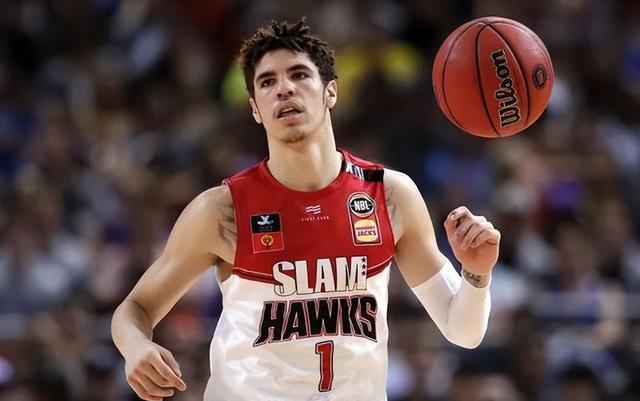 篮球巨星交锋:东部VS西部,球场上激情四射的简单介绍 篮球巨星交锋:东部VS西部,球场上激情四射的简单介绍