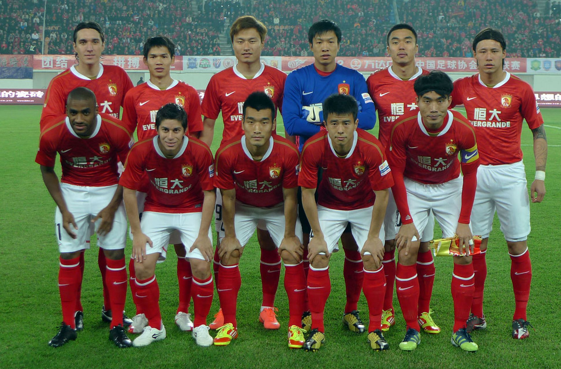 关于广州恒大客场逆转，继续领跑积分榜的信息