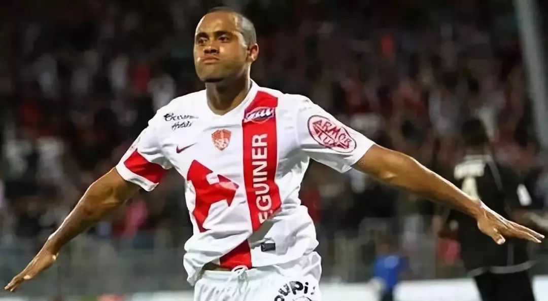 布雷斯特连续不败,排名逐渐上升 布雷斯特连续不败,排名逐渐上升