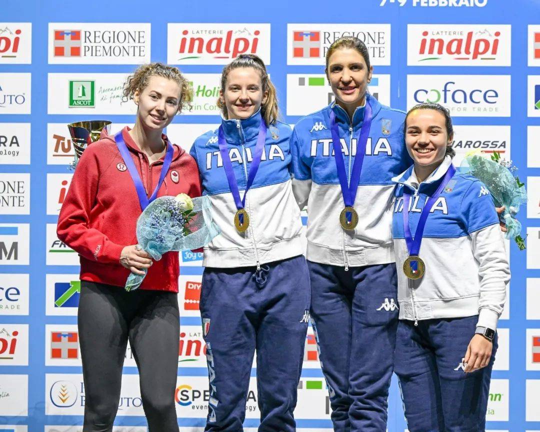 包含巴拿马女足集训备战中北美洲杯赛，志在夺得冠军的词条