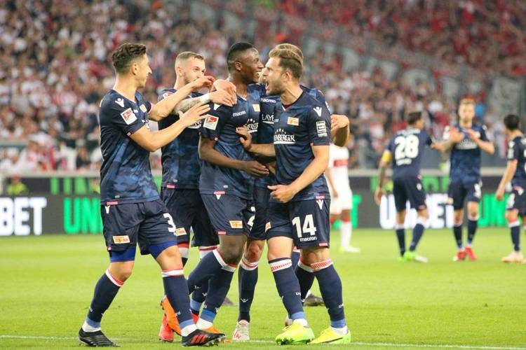 包含奥格斯堡客场大捷，全队士气高昂！的词条