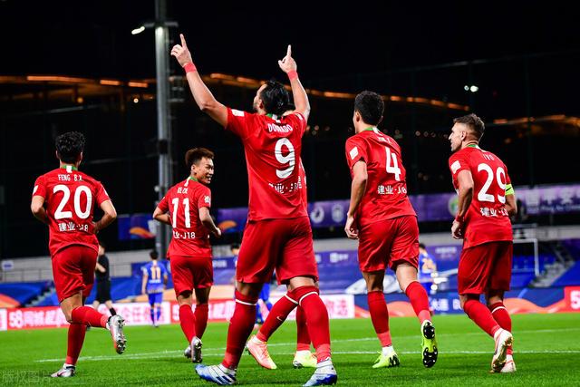 关于苏宁大胜建业，积分榜上升至第二位的信息