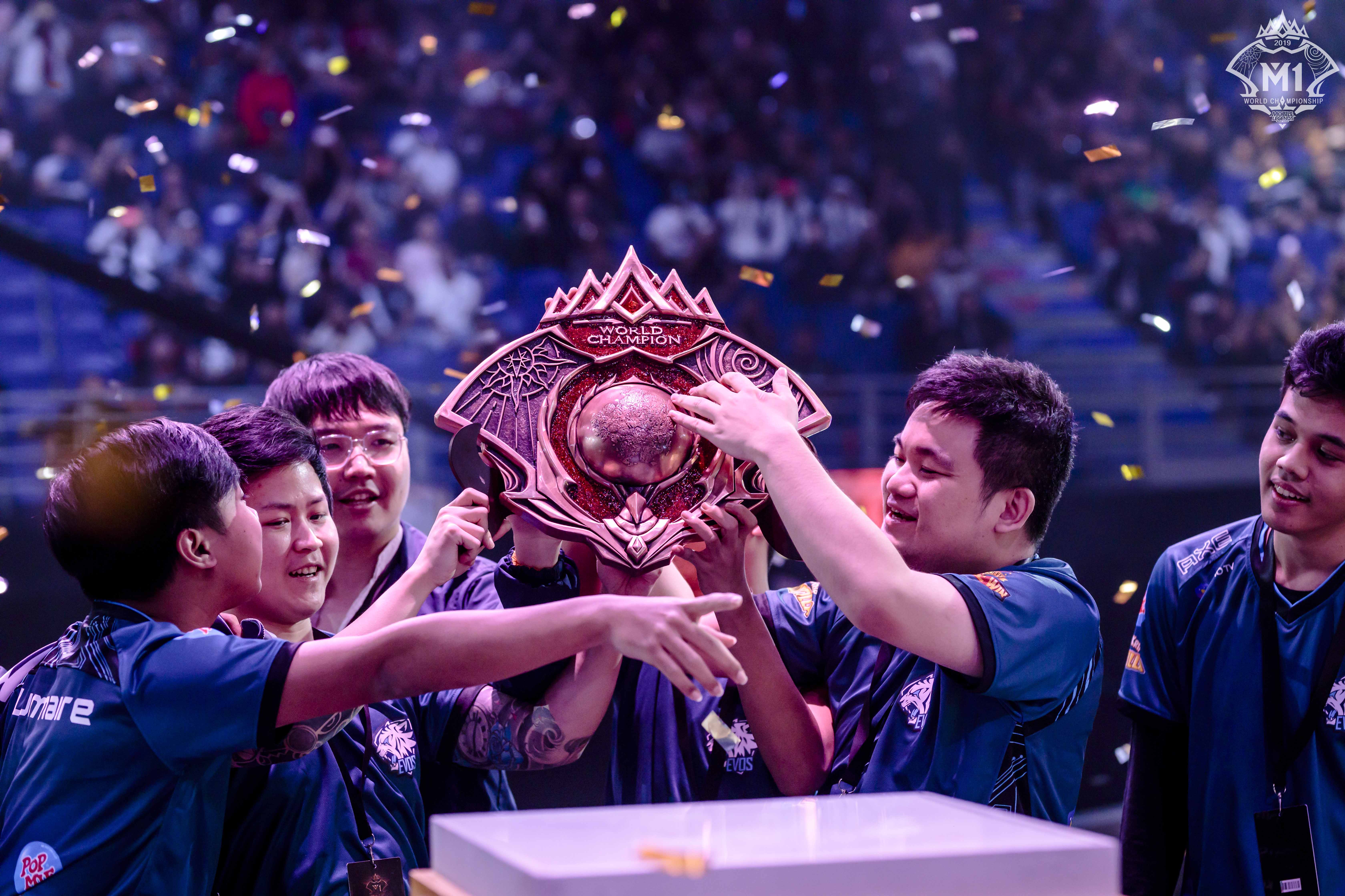 队员在国际赛场上大放异彩，获得关键胜利