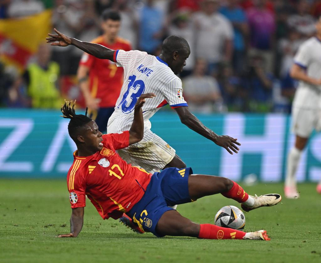 西班牙队成功逆转,晋级欧锦赛半决赛 西班牙队成功逆转,晋级欧锦赛半决赛