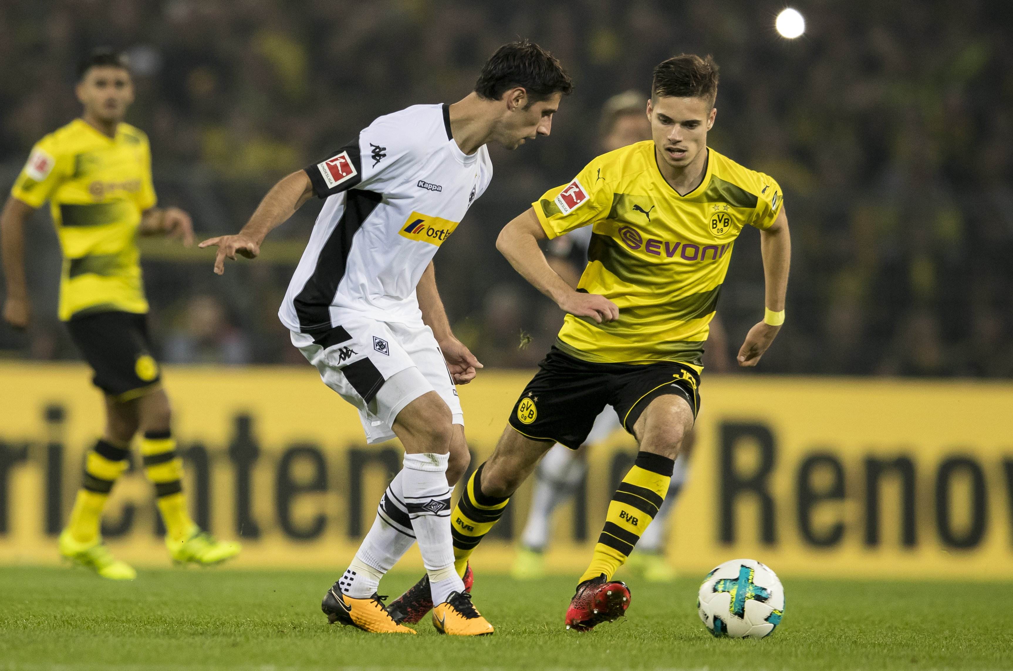 包含门兴格拉德巴赫客场绝杀，德甲大佬破门得分的词条