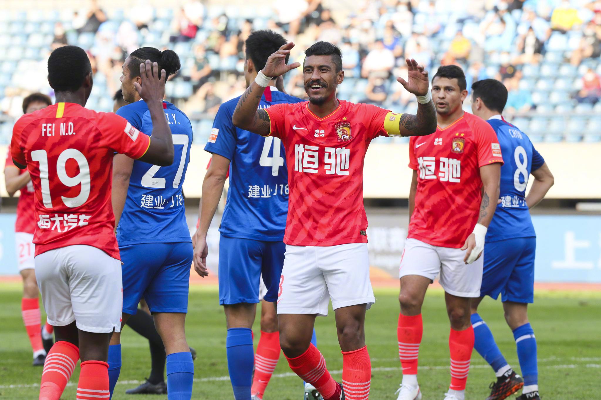 包含广州恒大客场逼平河南建业，保持领先优势的词条