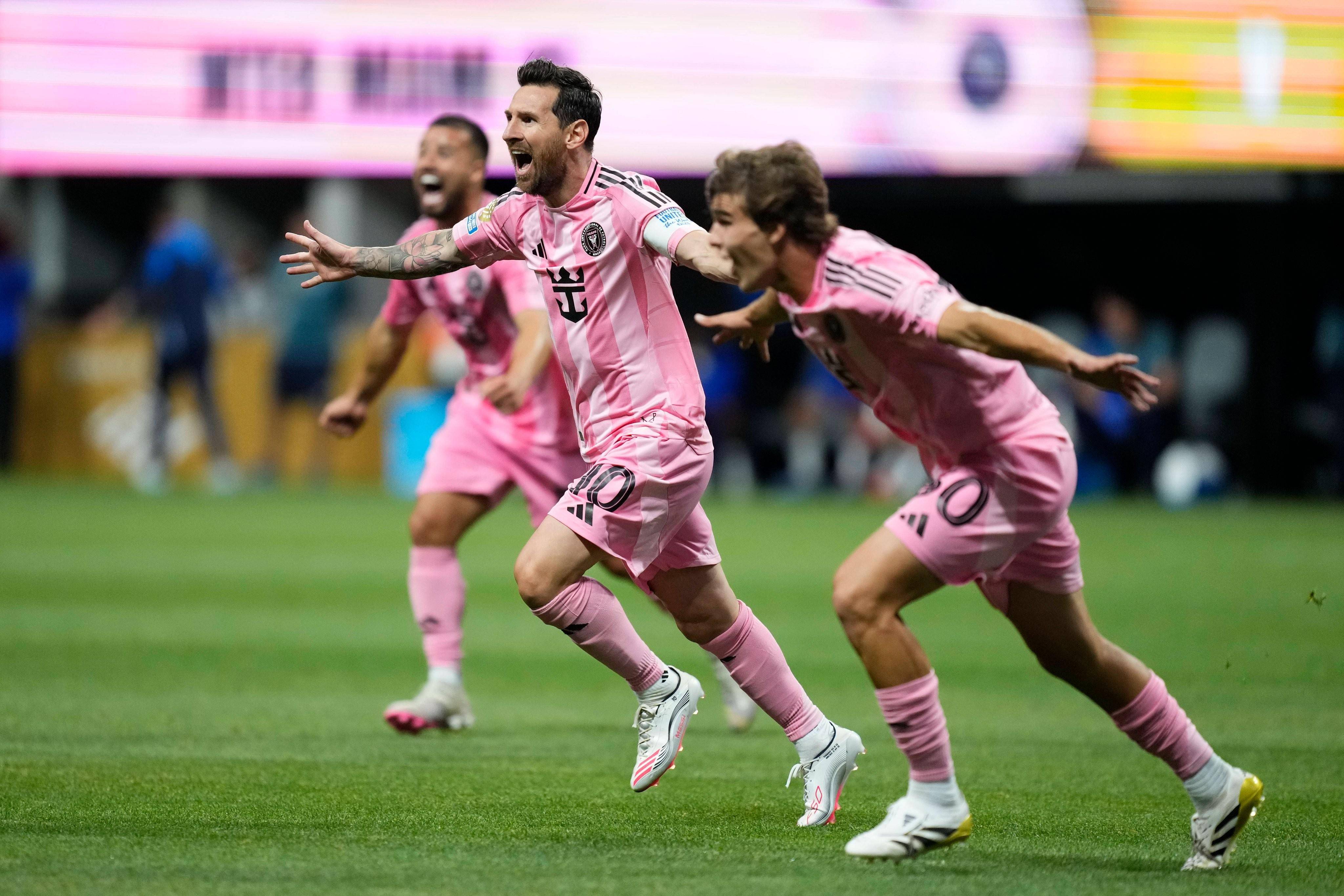 梅西在东京的比赛中续约