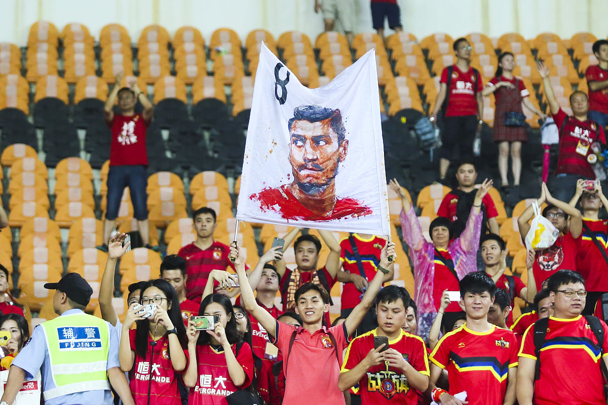 面对国家队，国家队上演遗憾一战的简单介绍