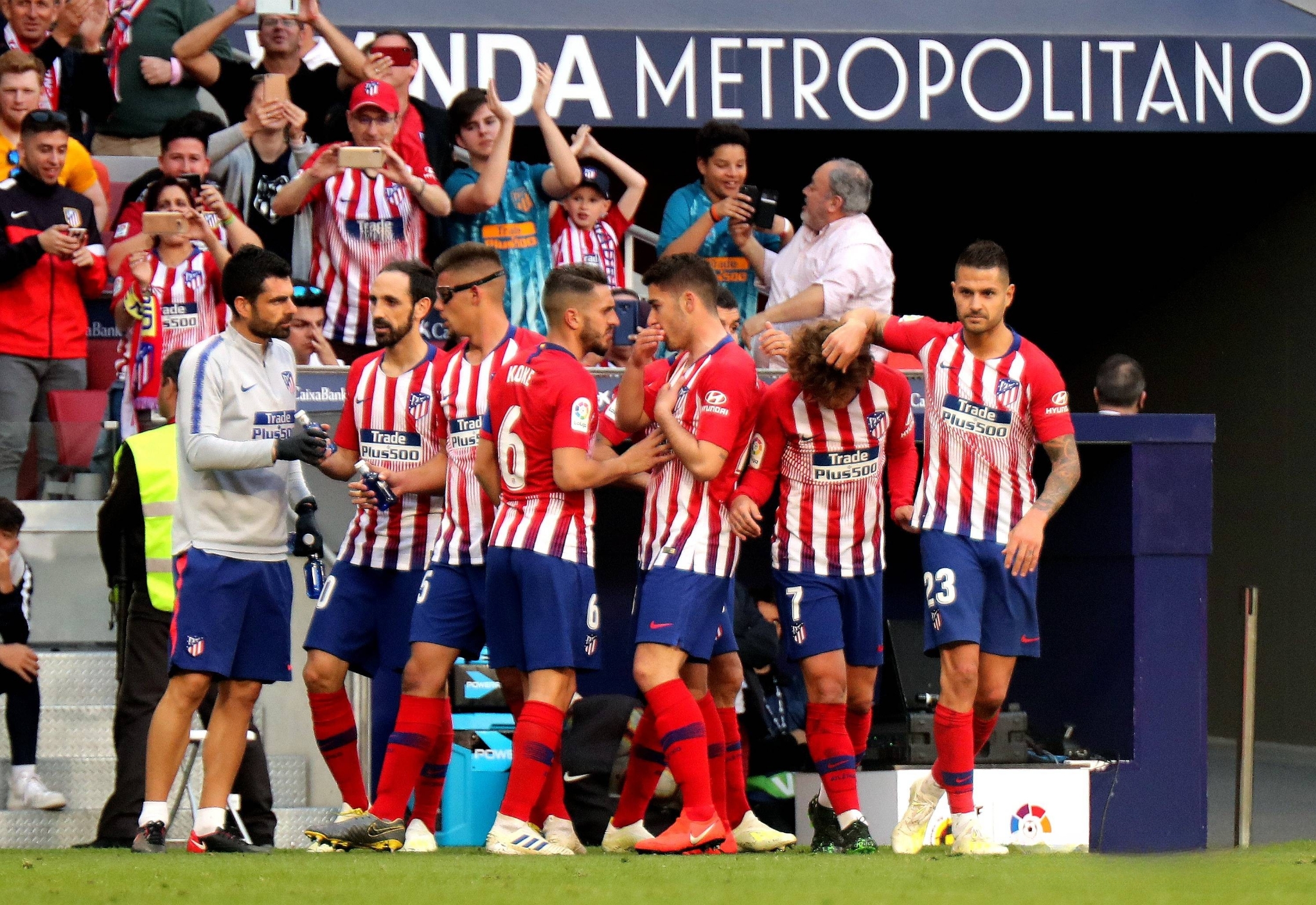 马竞主场大胜：球队士气大振的简单介绍