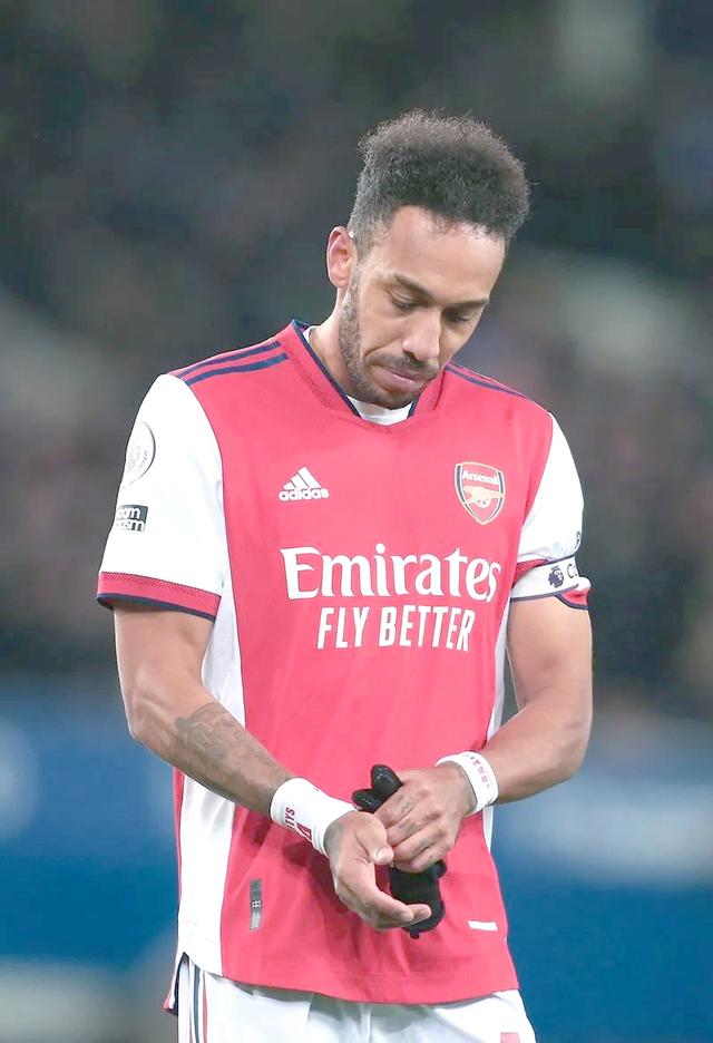 阿森纳主场告捷，奥巴梅扬梅开二度助球队取胜