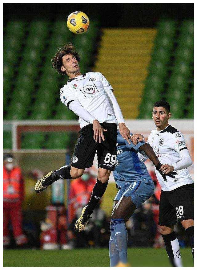 罗马尼亚苦战北爱尔兰,争取下一场胜利的简单介绍 罗马尼亚苦战北爱尔兰,争取下一场胜利的简单介绍