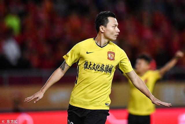 广州恒大实现客场胜利，领先积分榜，表现出色的简单介绍