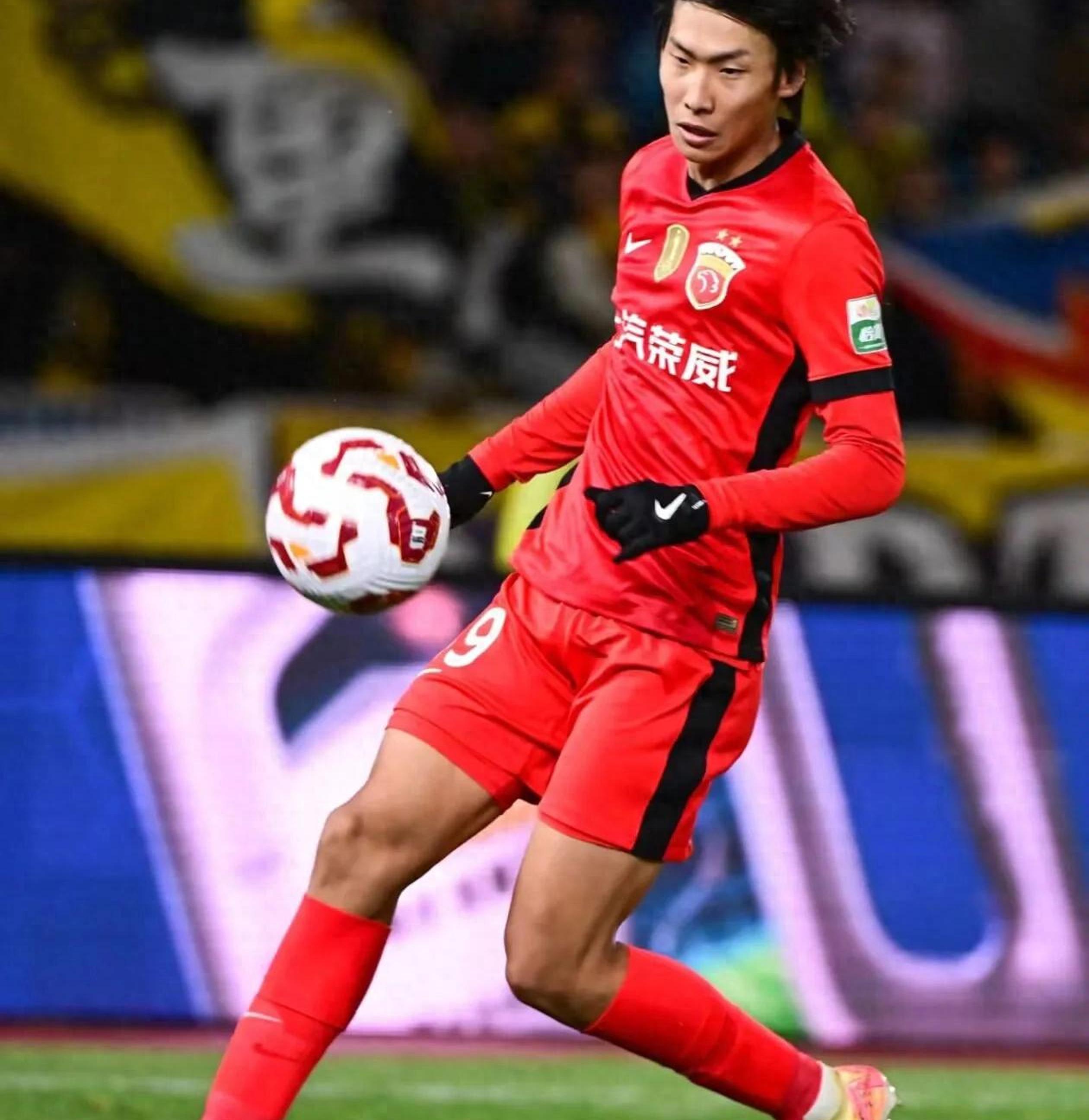 国内足球新闻:球员状态备战表现出色受瞩目的简单介绍 国内足球新闻:球员状态备战表现出色受瞩目的简单介绍