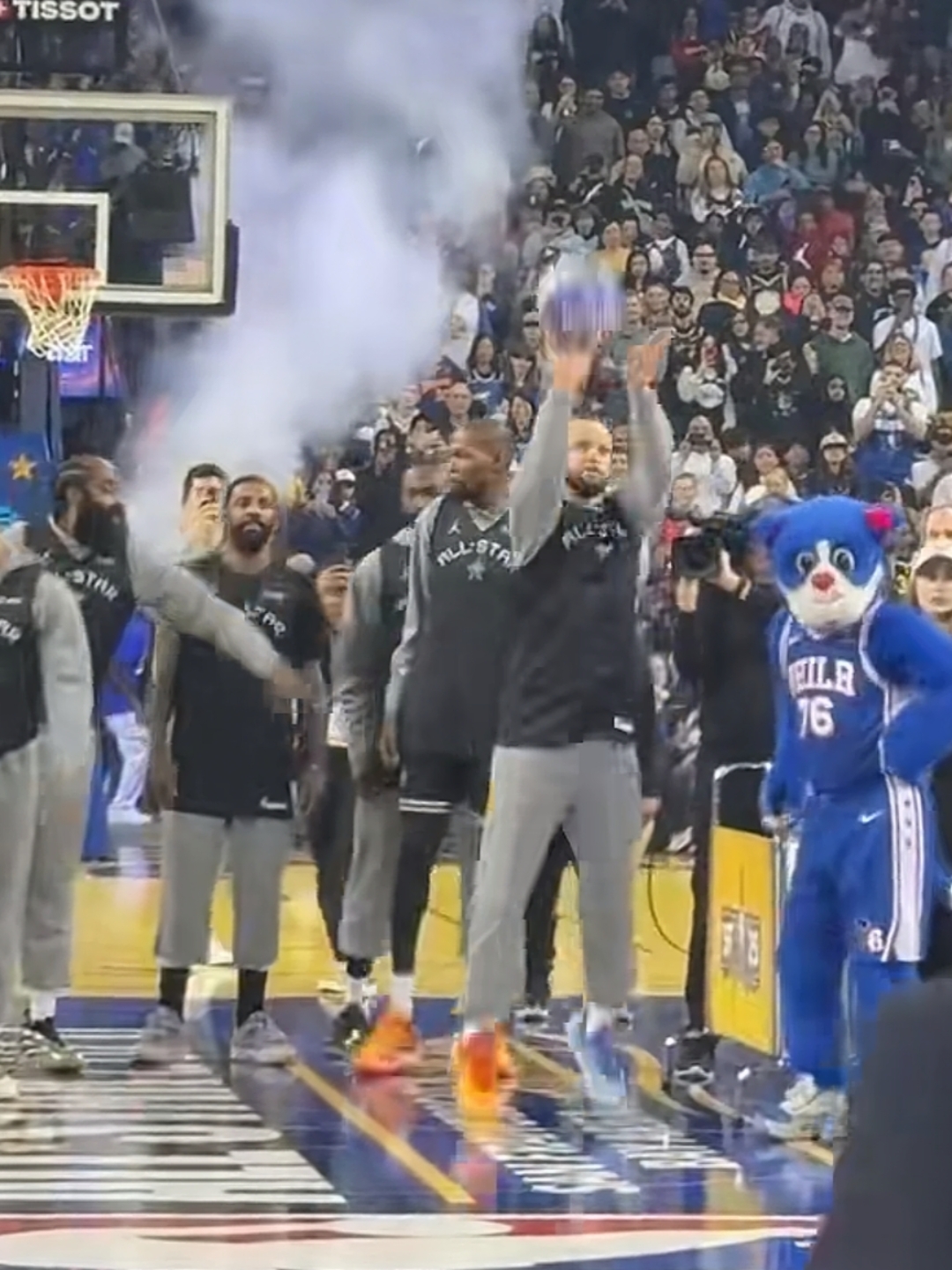 关于NBA精选看点精彩瞬间回顾让球迷热血沸腾的信息 关于NBA精选看点精彩瞬间回顾让球迷热血沸腾的信息