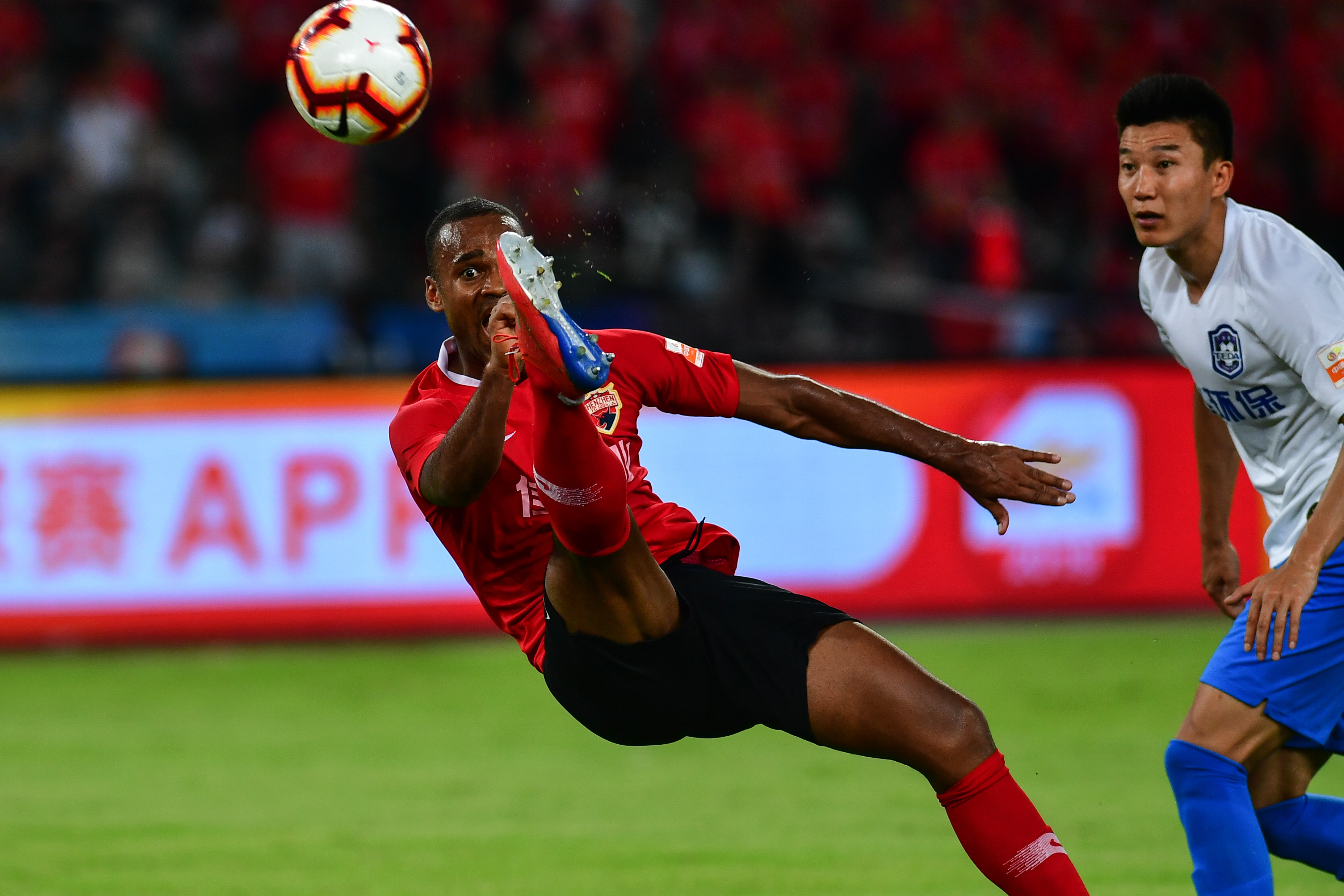 深圳佳兆业主场取胜，展现出强大实力的简单介绍