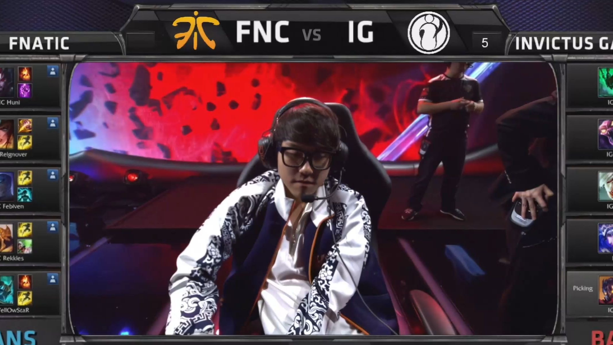 IG碾压FNC,Caps开启传奇时刻淘汰赛2:0(首尔) IG碾压FNC,Caps开启传奇时刻淘汰赛2:0(首尔)