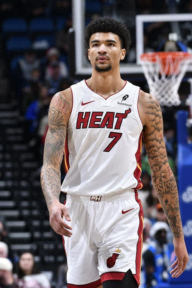 热火队新秀亮眼表现，助球队胜出