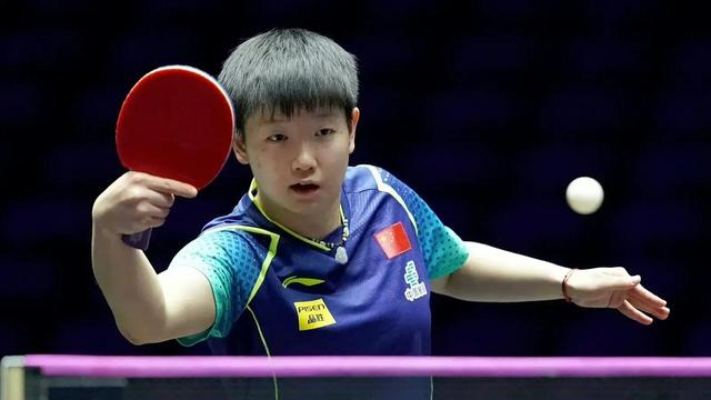 韩国选手在游泳比赛中突破自己，赢得冠军