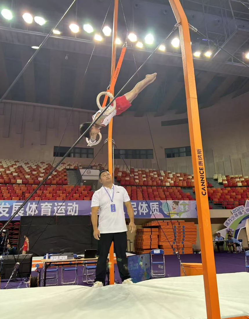 运动精神闪耀赛场，创造新奇迹的简单介绍