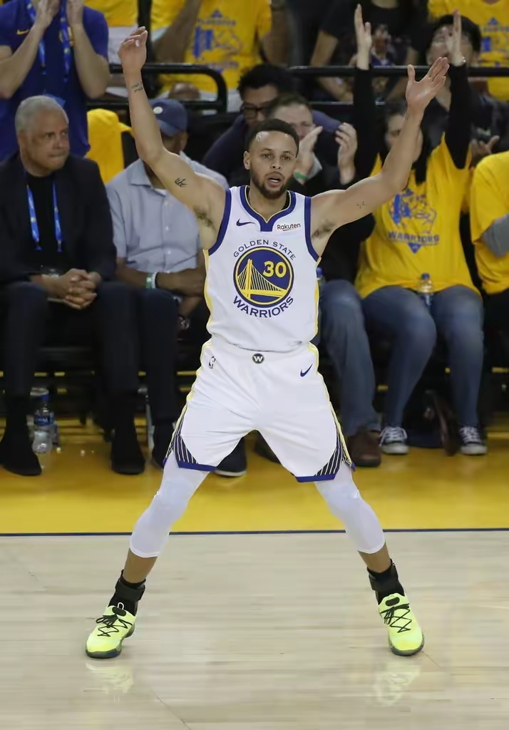 包含卫冕冠军遭受沉重打击!团队士气现显低迷的词条 包含卫冕冠军遭受沉重打击!团队士气现显低迷的词条