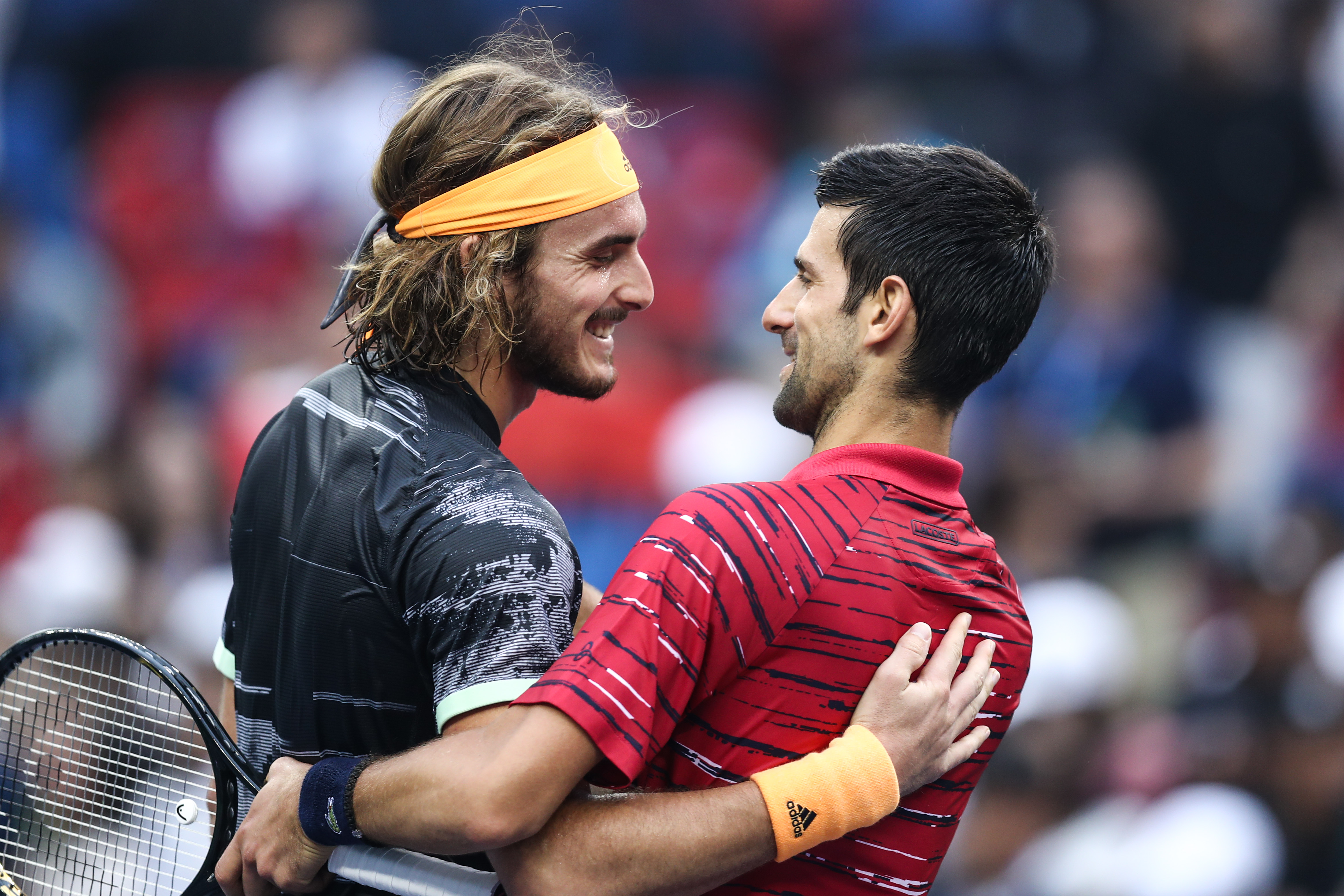 包含意大利网球队鏖战英国网球队，西西帕斯制霸全场的词条