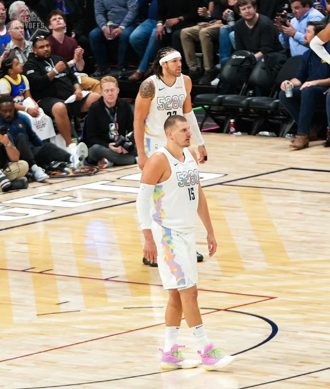 关于掘金完胜猛龙，丹尼·格林统治全场的信息